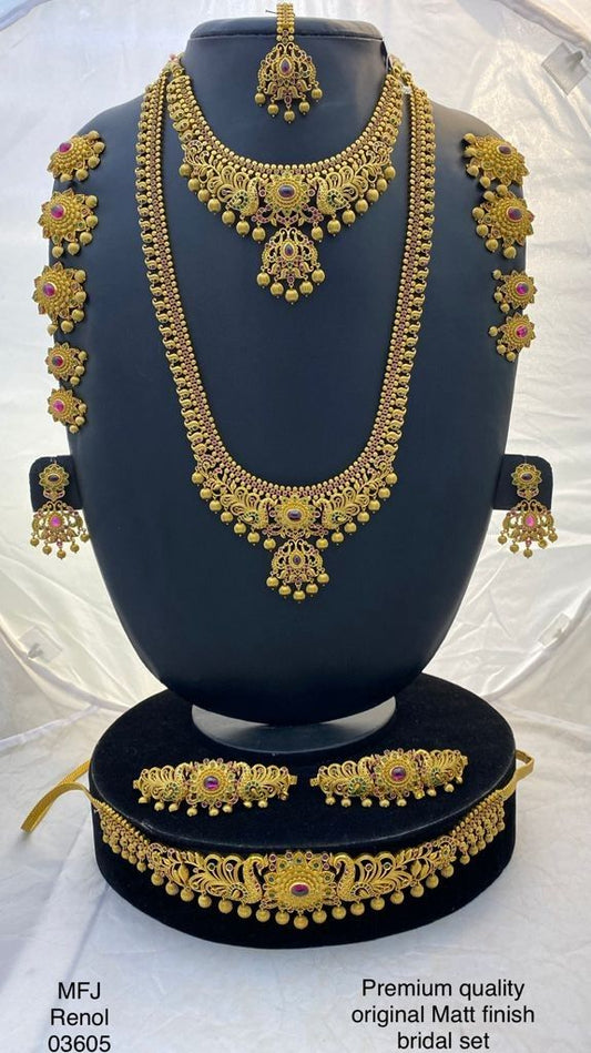 Buy 1 Necklace Set – Get 1 FREE With Anique Look
